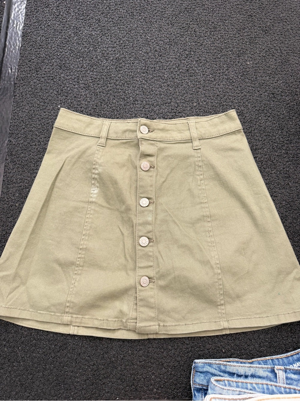 Celebrity Pink Olive A-Line Button-Front Skirt